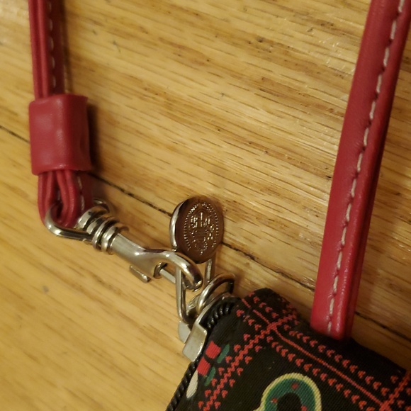 Festive Christmas Holiday Wristlet - Picture 3 of 6